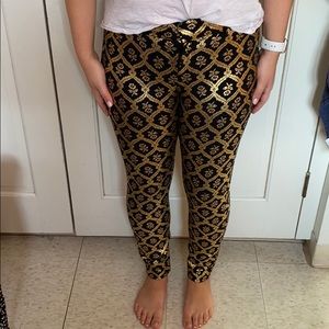 old navy size 6 pixie mid rise pants